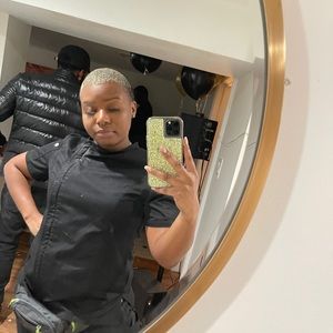 Meet your Posher, Chloe